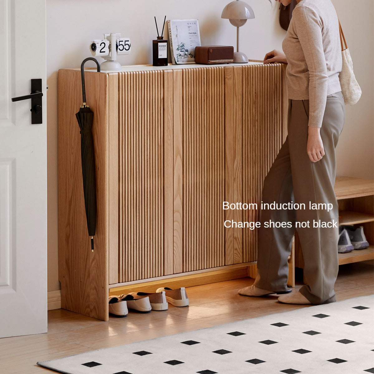 Oak Solid Wood Modern Simple Rock Plate Shoe Cabinet.