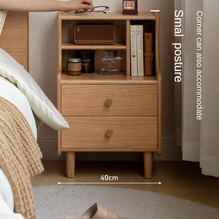 Oak Solid Wood Nightstand with Modern Minimalist Storage Design