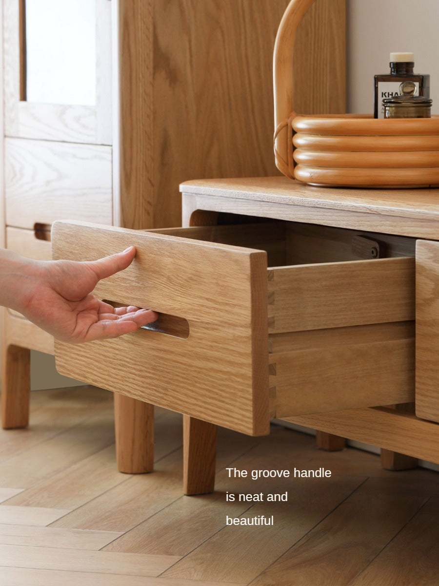 Oak Solid Wood Four-drawer TV Stand.
