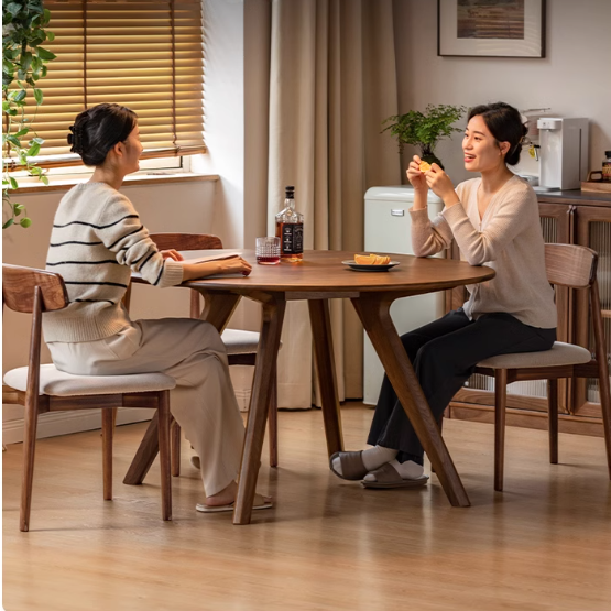 Black Walnut Solid Wood Retro Round Dining Table