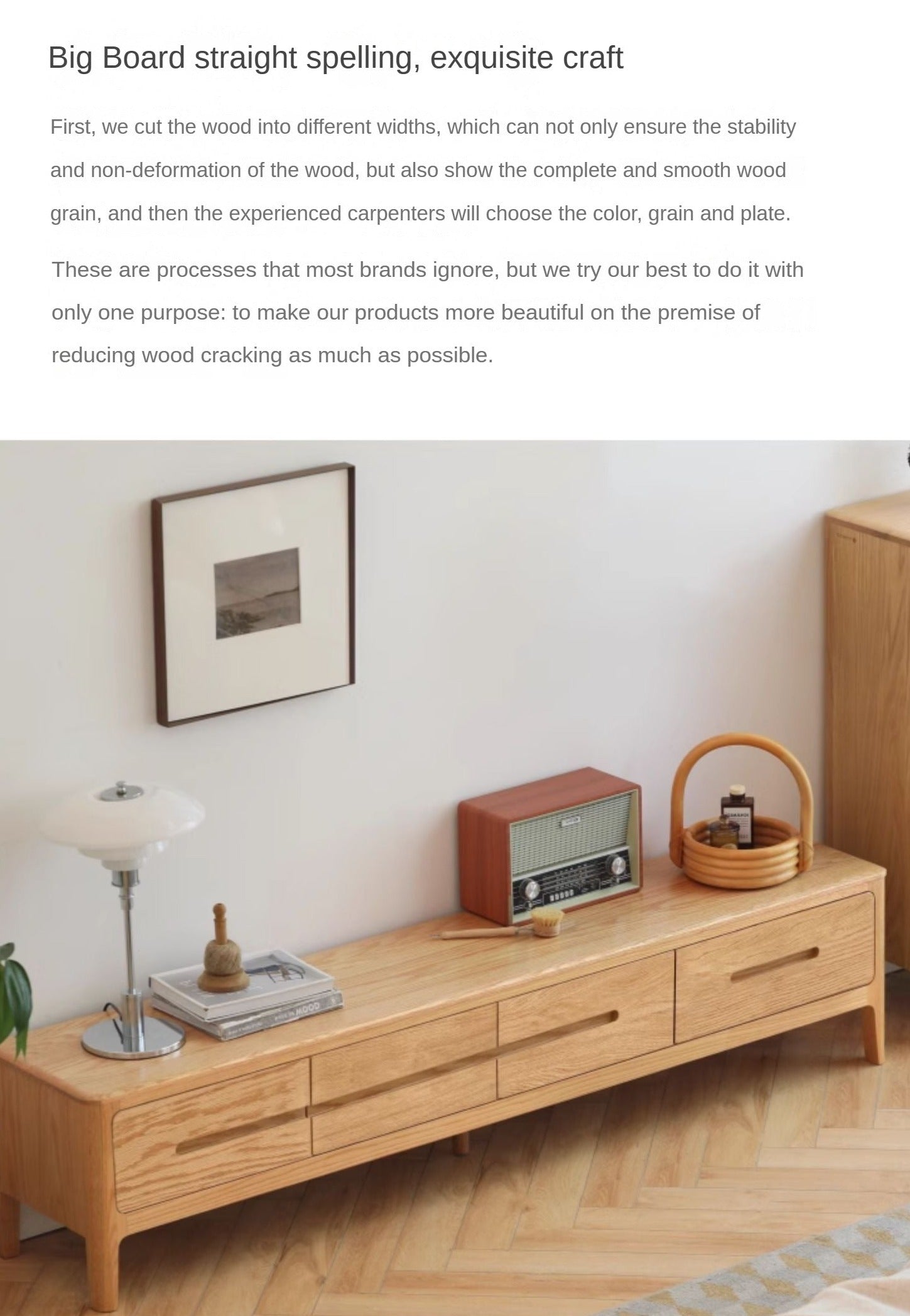 Oak Solid Wood Four-drawer TV Stand.