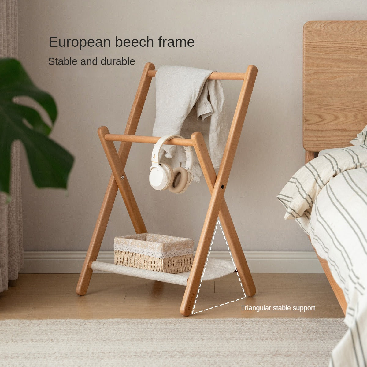 Beech solid wood clothes hanger