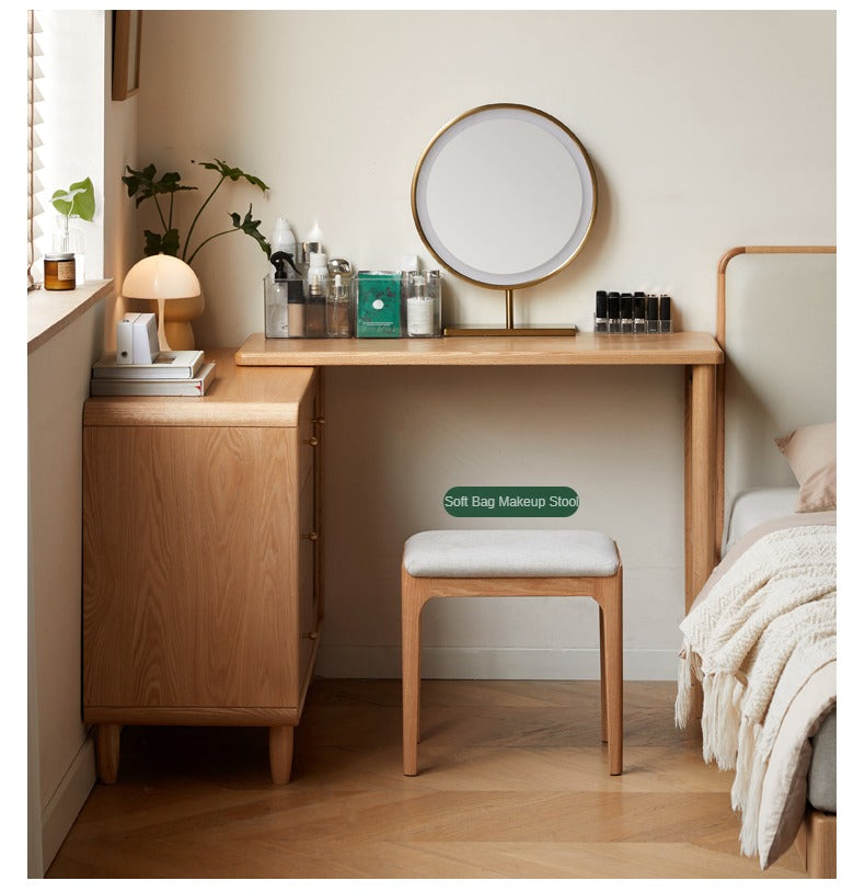 Oak Solid Wood Retractable Dressing Table.