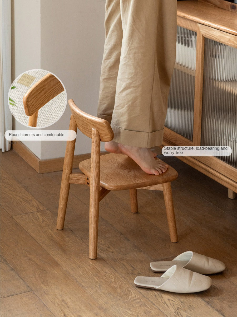Oak Solid Wood Small Chair Children's Baby Chair.