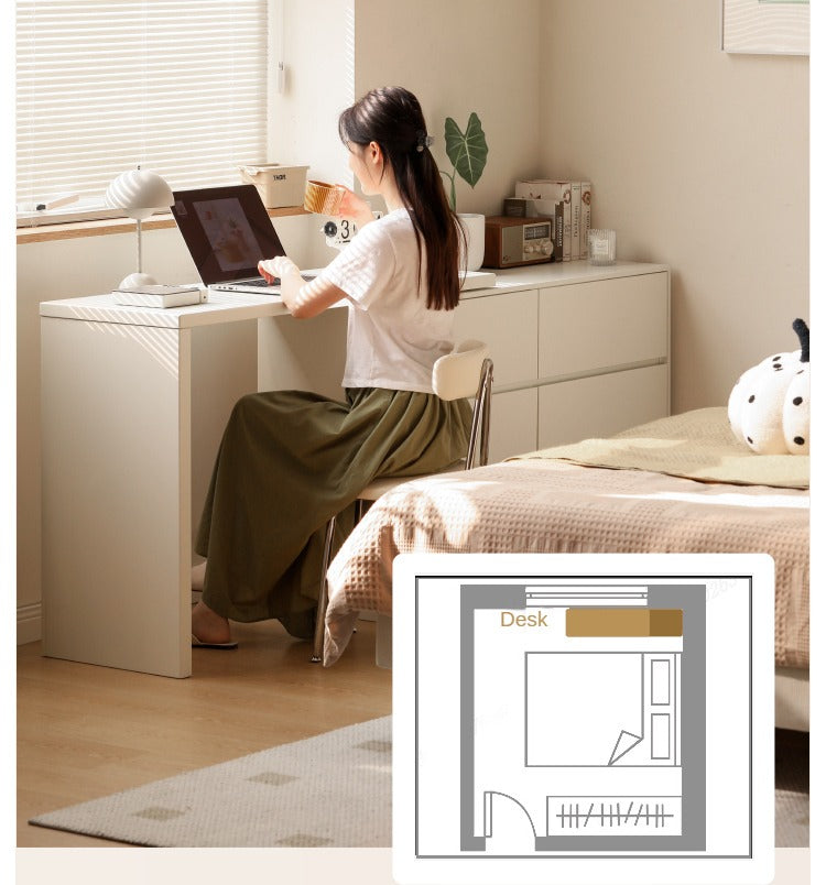 Solid RubberWood Cream Style Telescopic Vanity Table.
