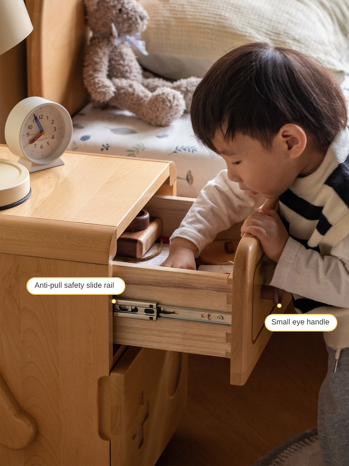 Oak Solid Wood Children's Cartoon Robot Nightstand