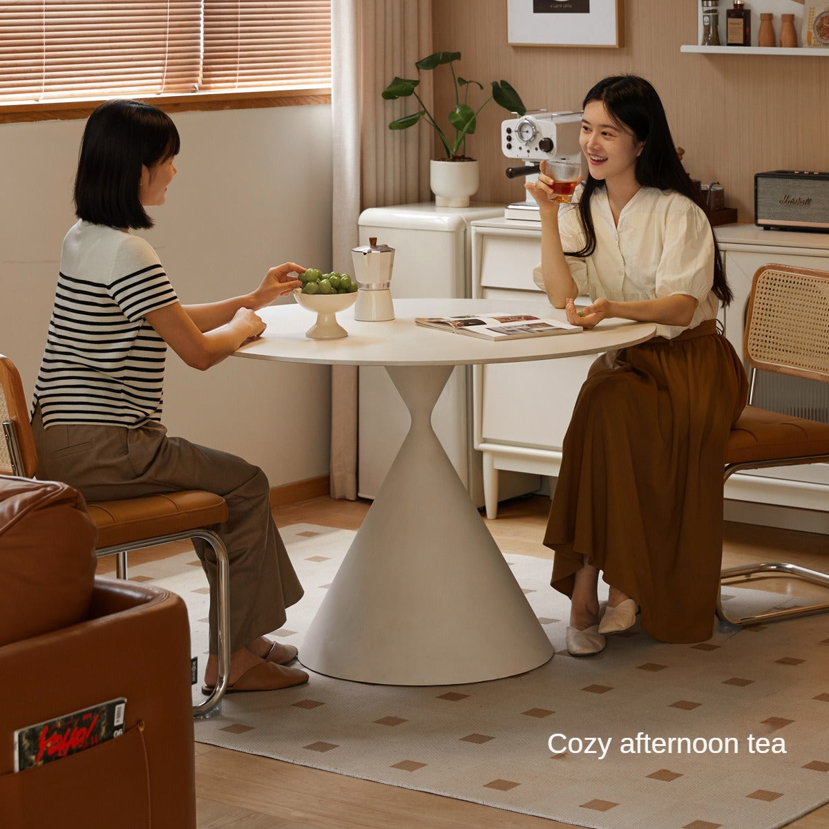 Rock Cream Style Round Table.