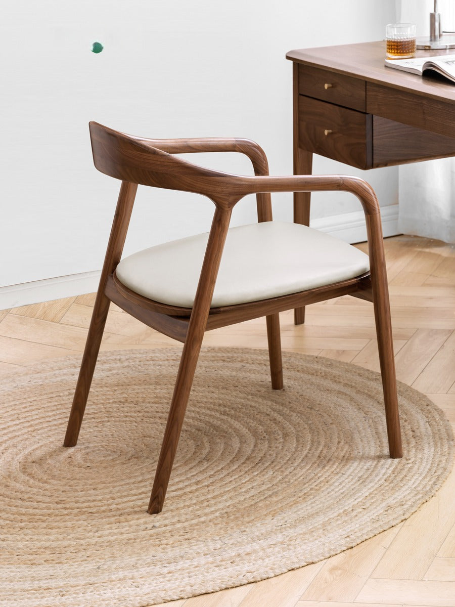 Black Walnut, Ash Solid Wood First Layer Cowhide Horn Chair