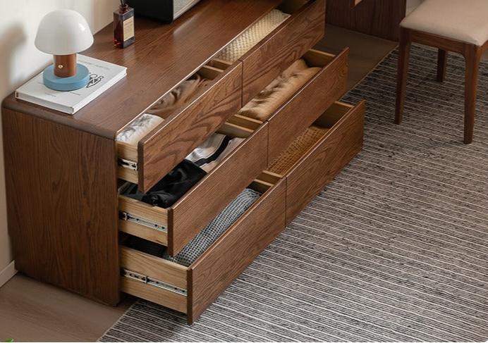 Oak Solid Wood Retro Style Retractable Dressing Table.