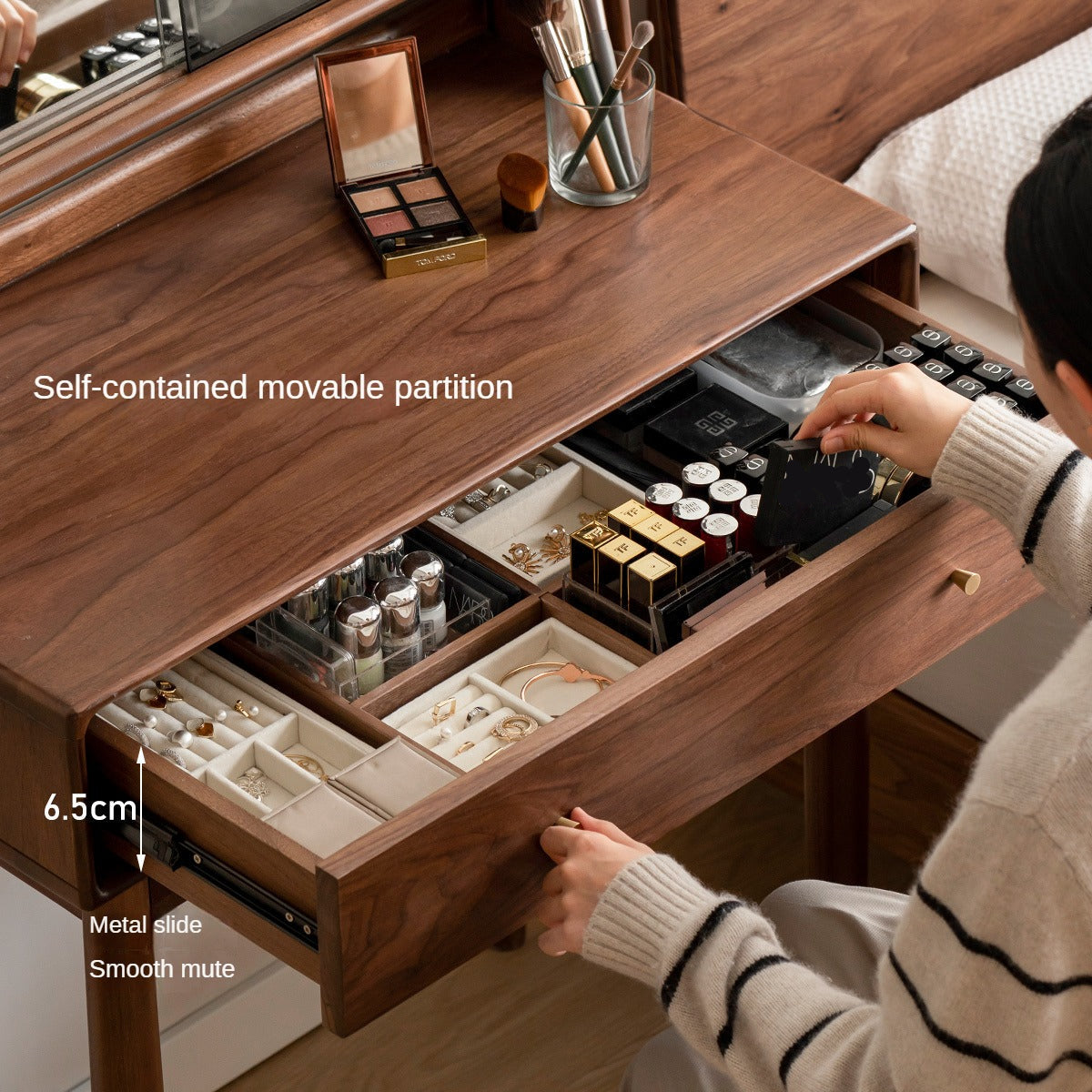 Black Walnut, Walnut Tree Solid Wood Mirror Dressing Table.