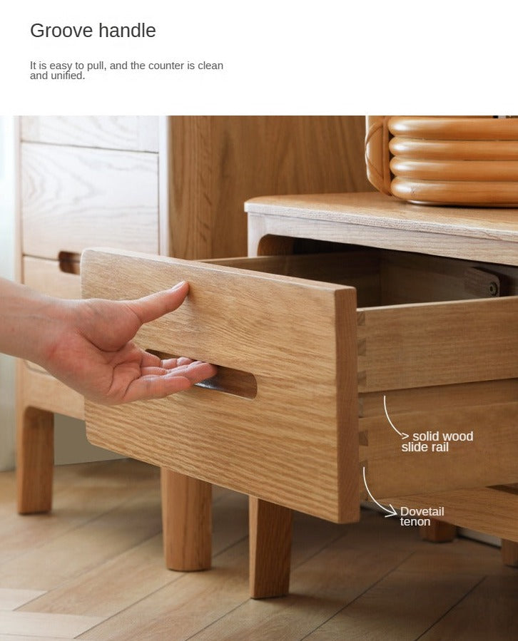 Oak Solid Wood Four-drawer TV Stand.