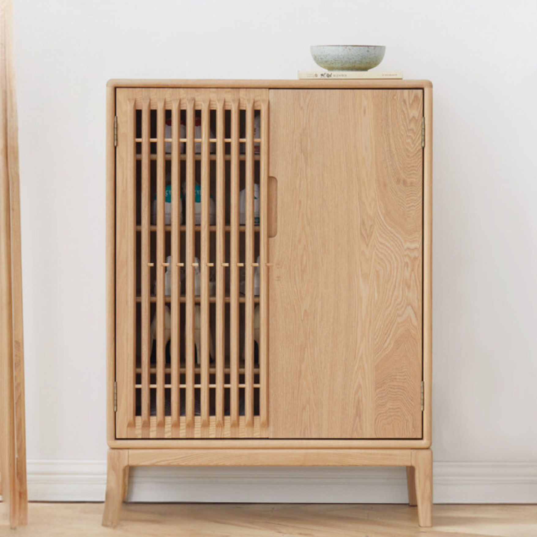 Ash Solid Wood Storage Shoe Cabinet