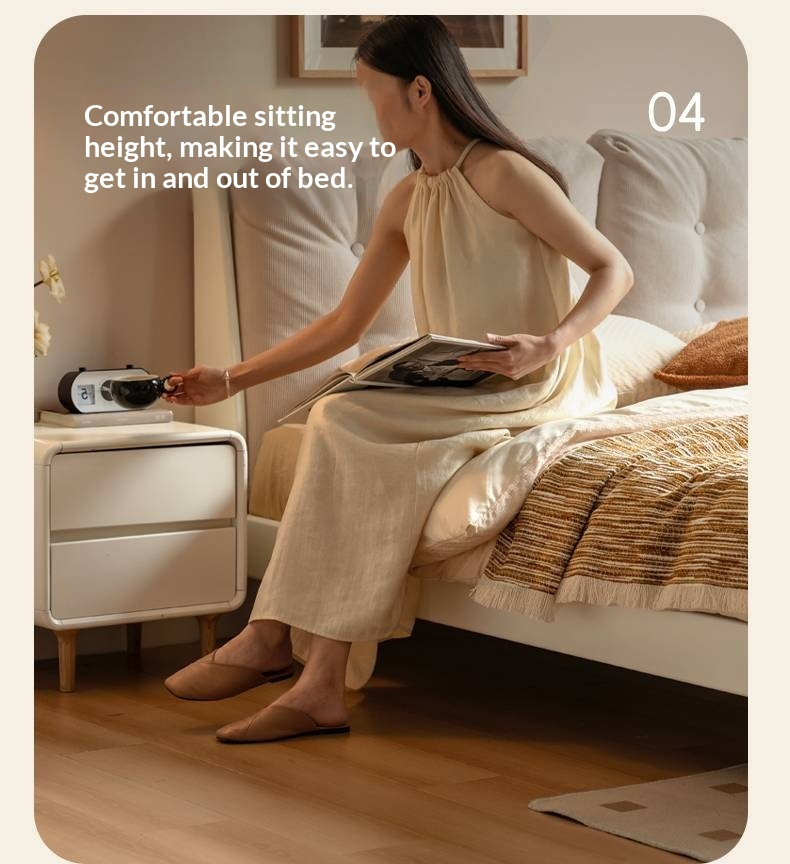 Oak, Rubberwood Solid Bed with Cream Finish — Casual Bedside with Soft Bag Backrest and White Soft Back