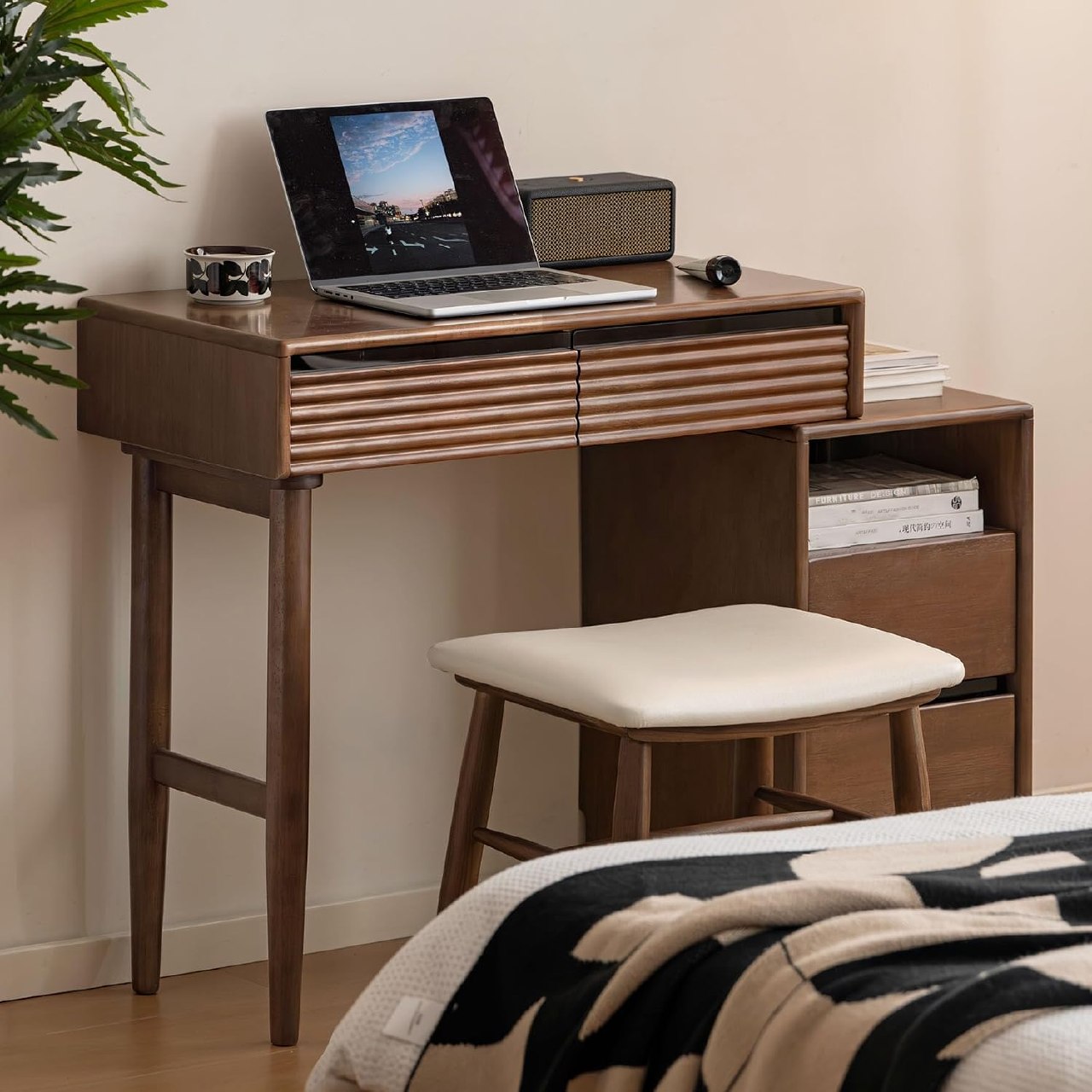 Rubberwood Vanity Table
