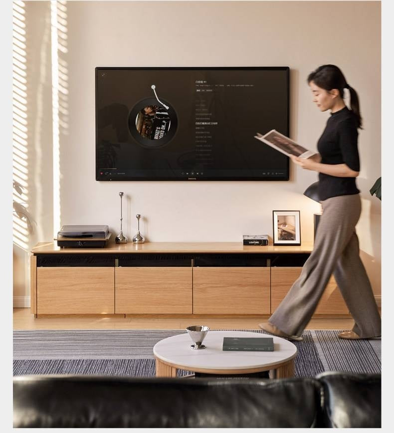 Oak Solid Wood TV Stand with Modern Minimalist Storage Design.