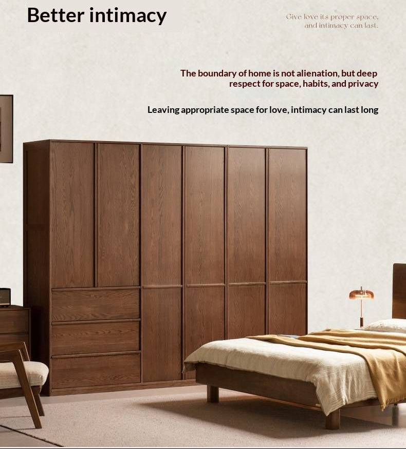 Oak Solid Wood Wardrobe with Modern Minimalist Design