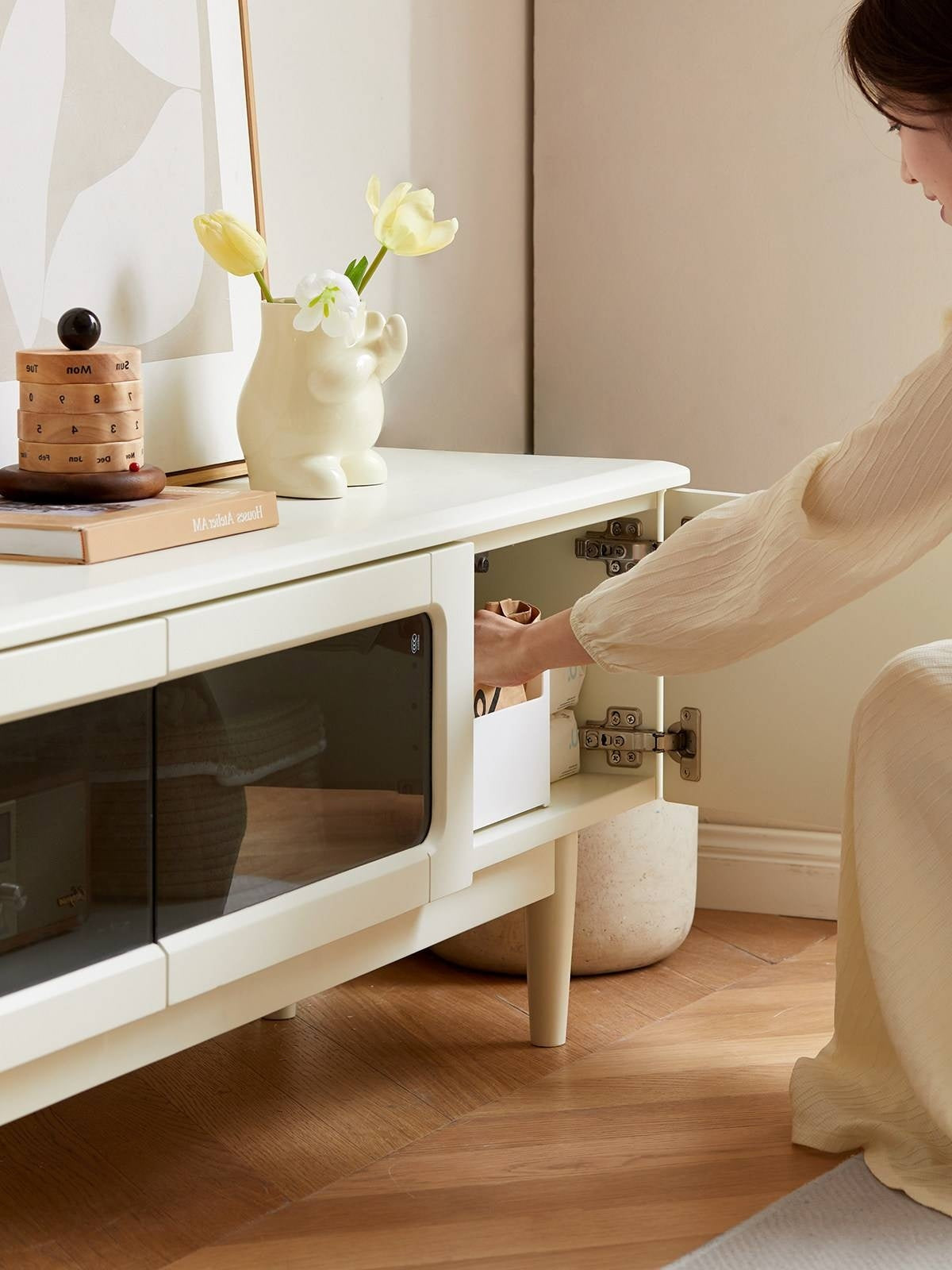 Pine, Cherry Solid Wood TV Cabinet, Rock Board.
