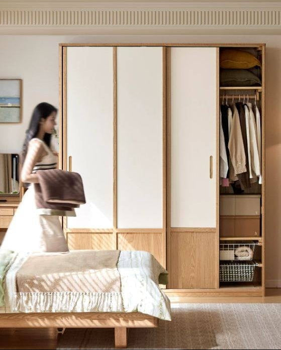 Oak Solid Wood Wardrobe with two-tone Sliding Doors