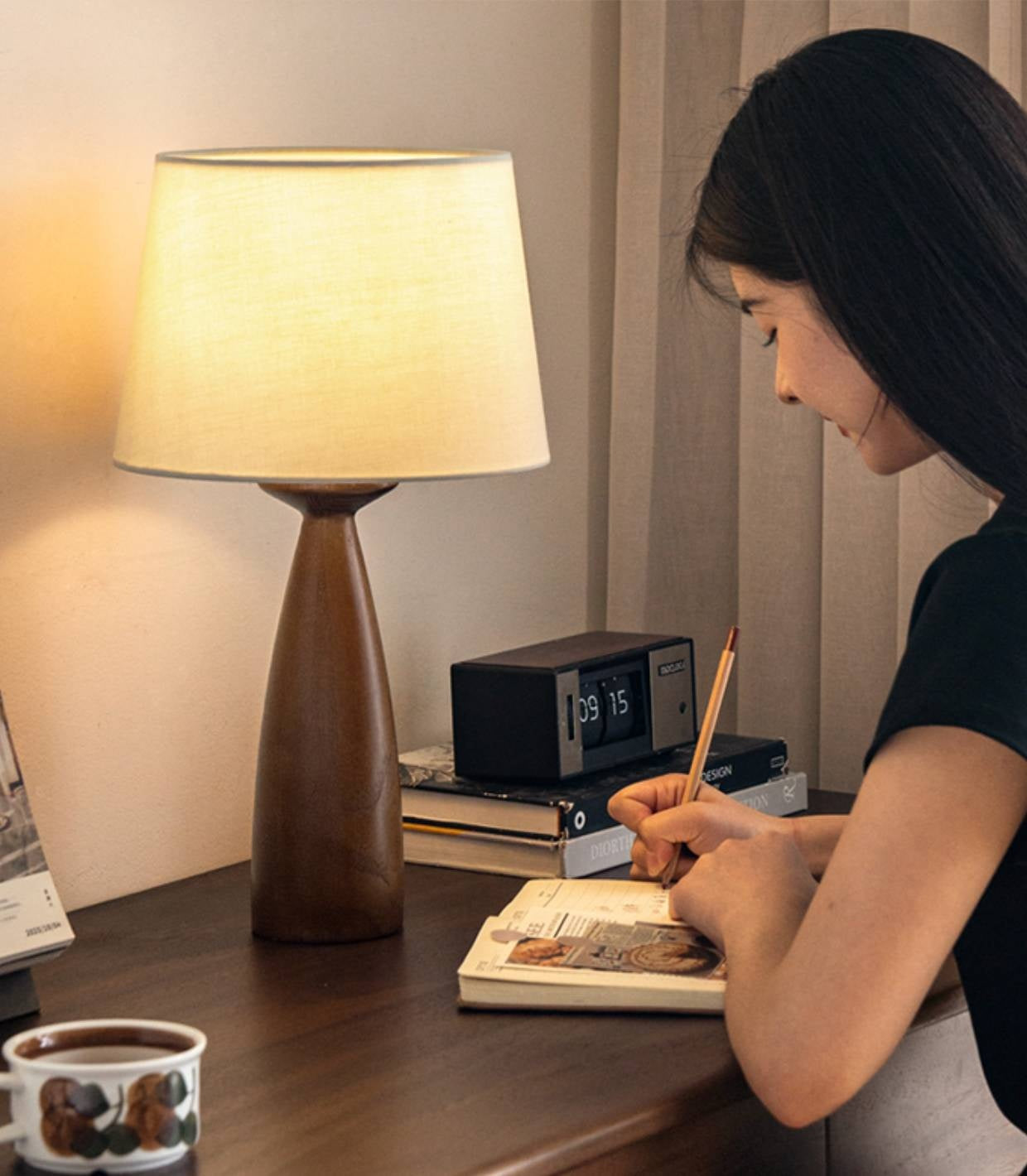 Ash Solid Wood Vintage Style Desk Lamp