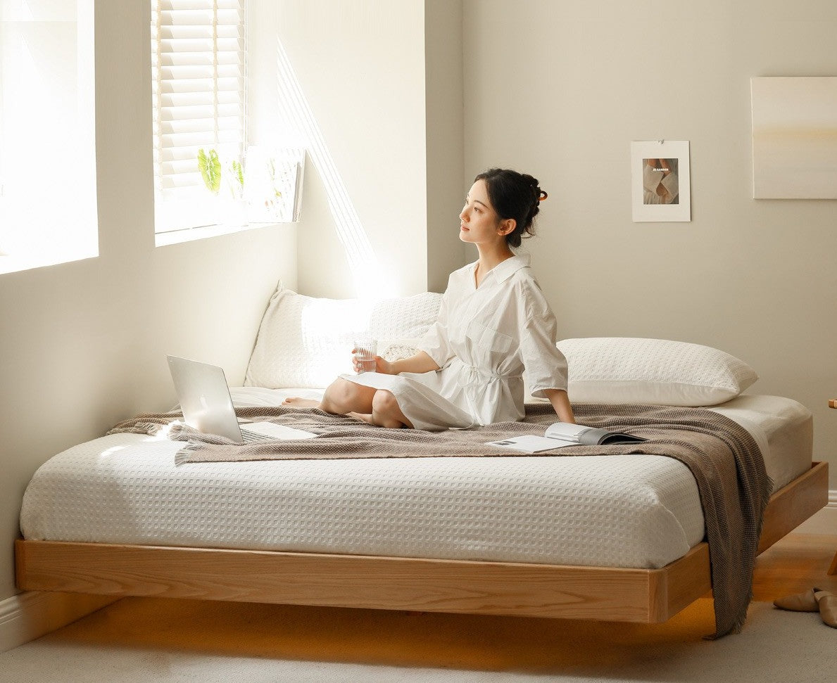 Oak solid wood Suspended platform bed, headboard-free bed with light