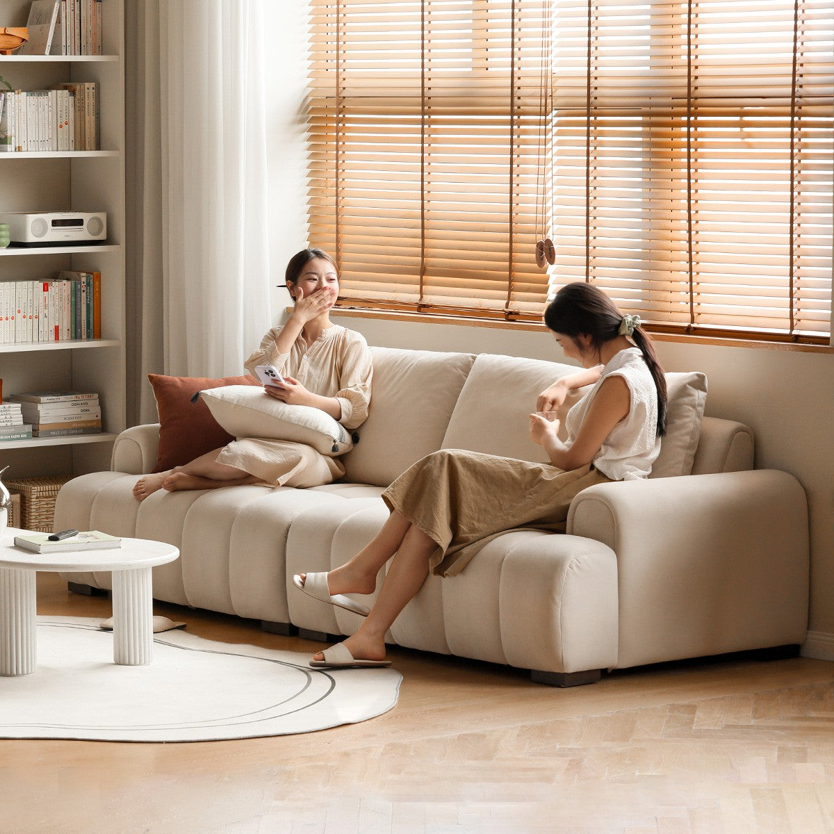 Cream Wind Cat Scratch Cloth Goose Down Sofa)
