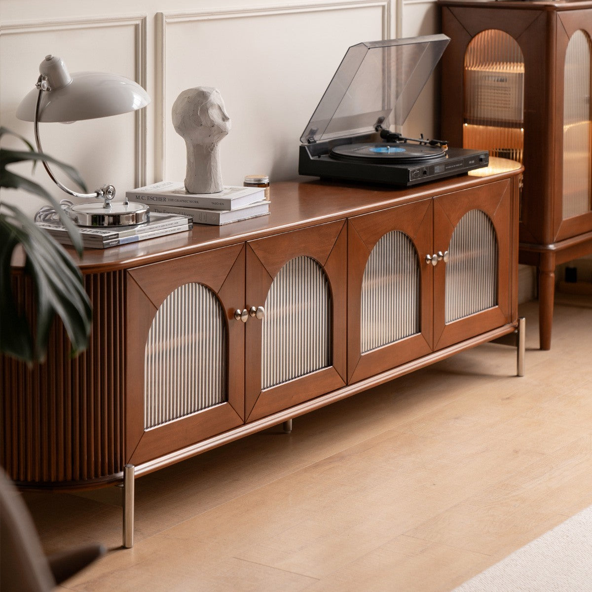 Poplar Solid Wood French Retro Glass TV Cabinet.