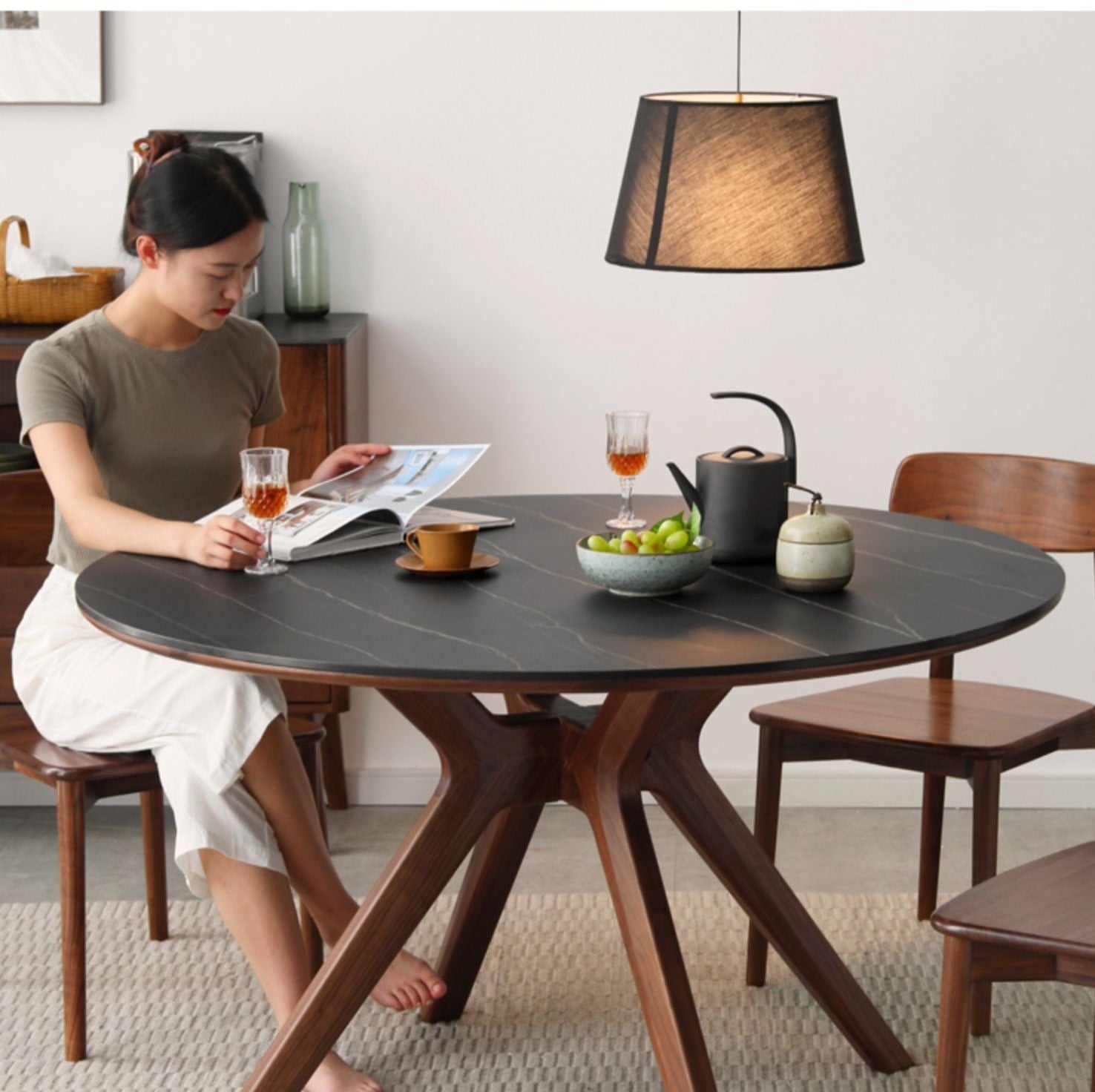 Black Walnut Solid Wood Round Dining Table