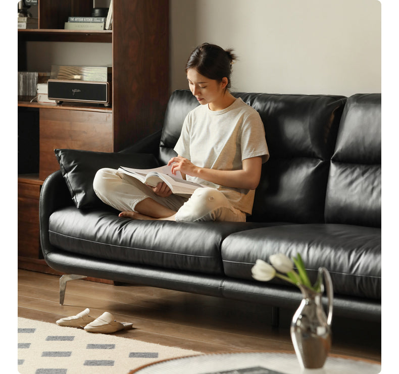 Leather Classic Genuine sofa.