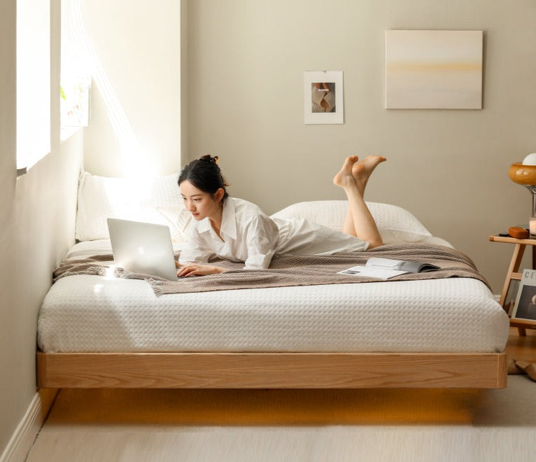 Oak solid wood Suspended platform bed, headboard-free bed with light