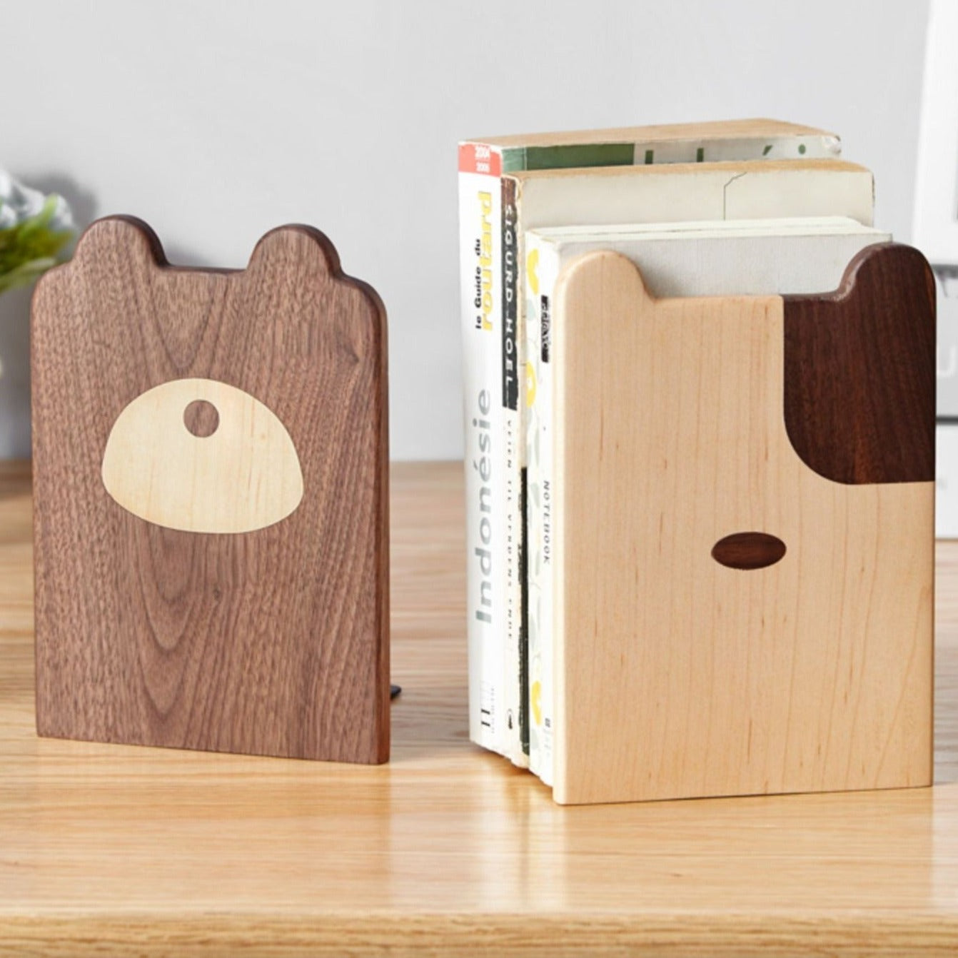 Solid Wood Book Creative Dog Bear Book Clip
