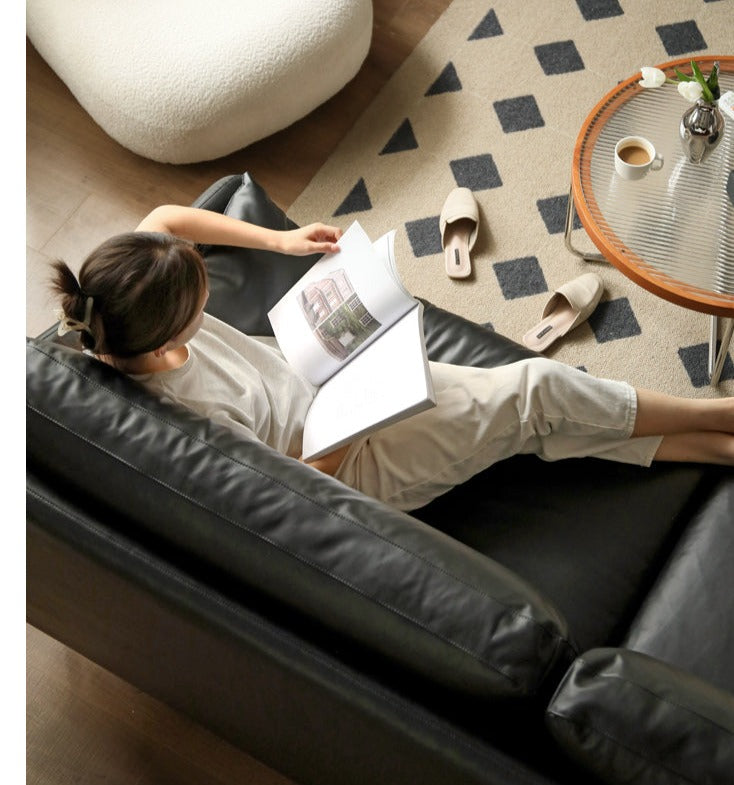 Leather Classic Genuine sofa.