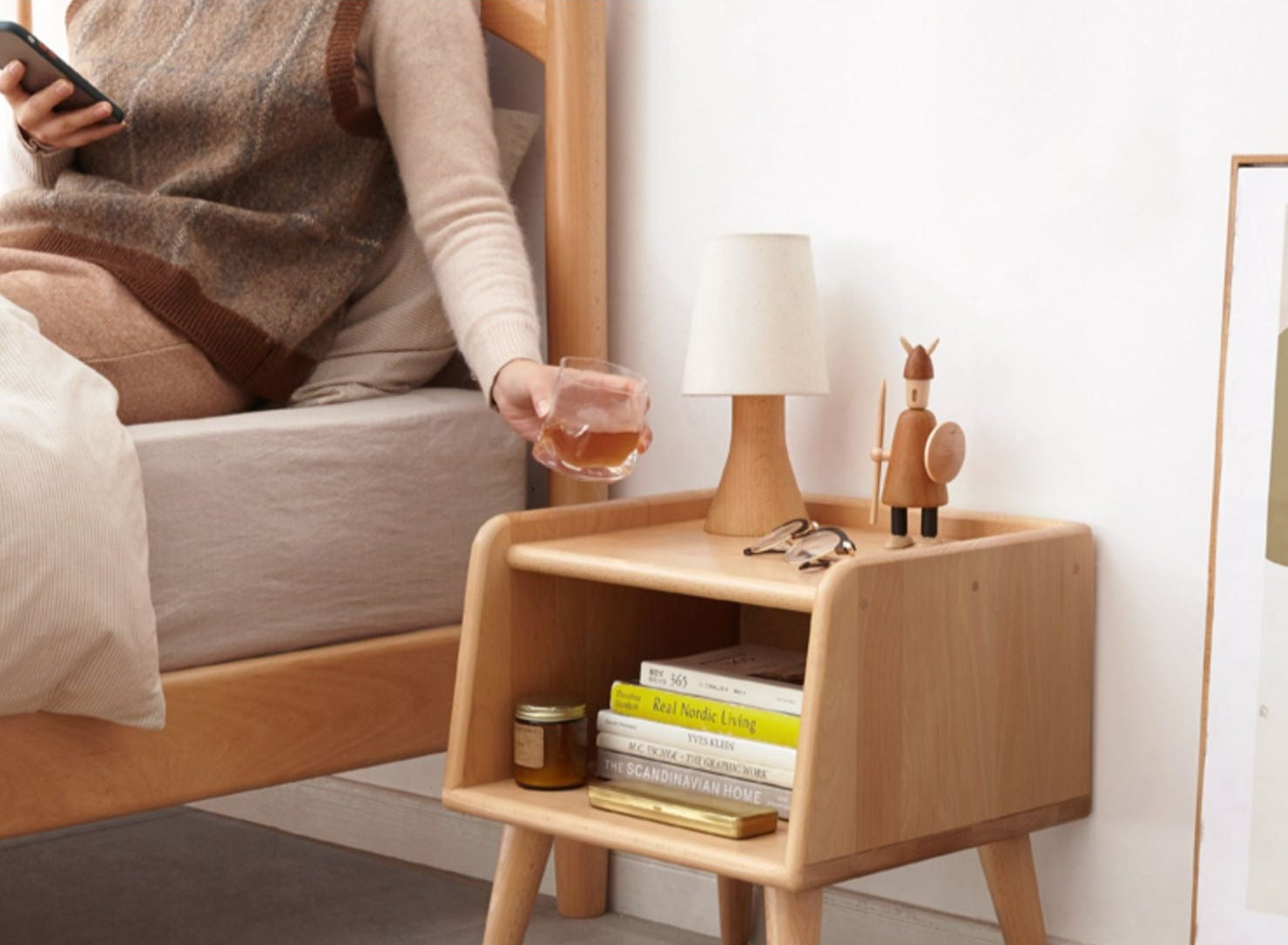Beech solid wood Fully open nightstand