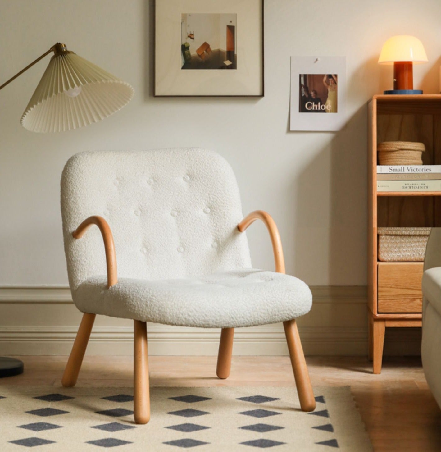 Beech Solid Wood Lamb Velvet Alpaca White Armchair)