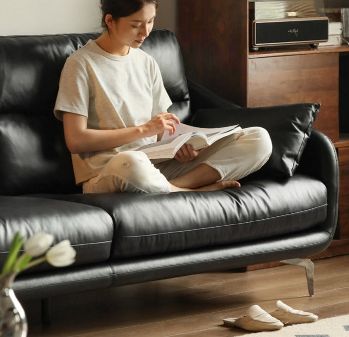 Leather Classic Genuine sofa.