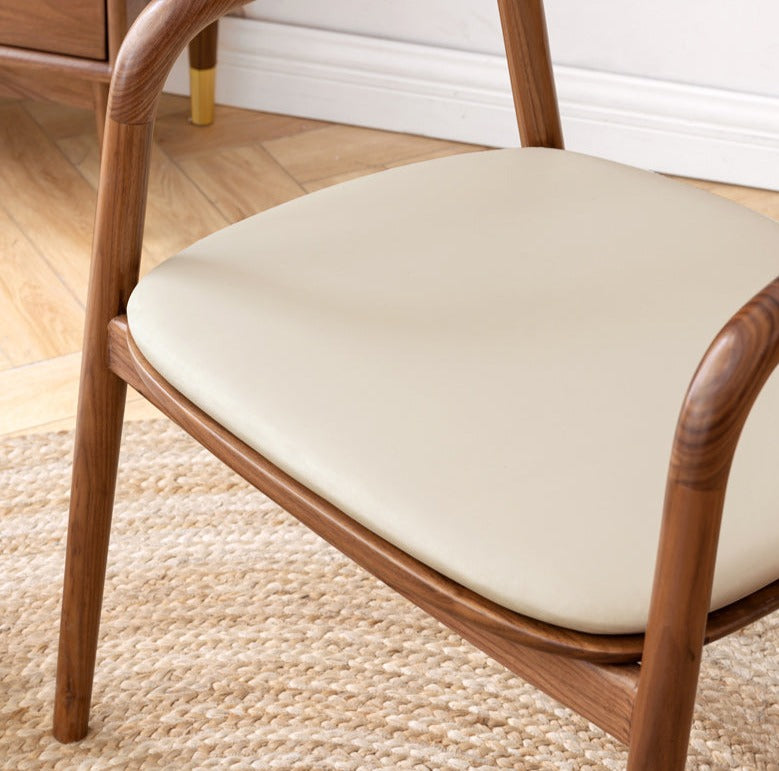 Black Walnut, Ash Solid Wood First Layer Cowhide Horn Chair