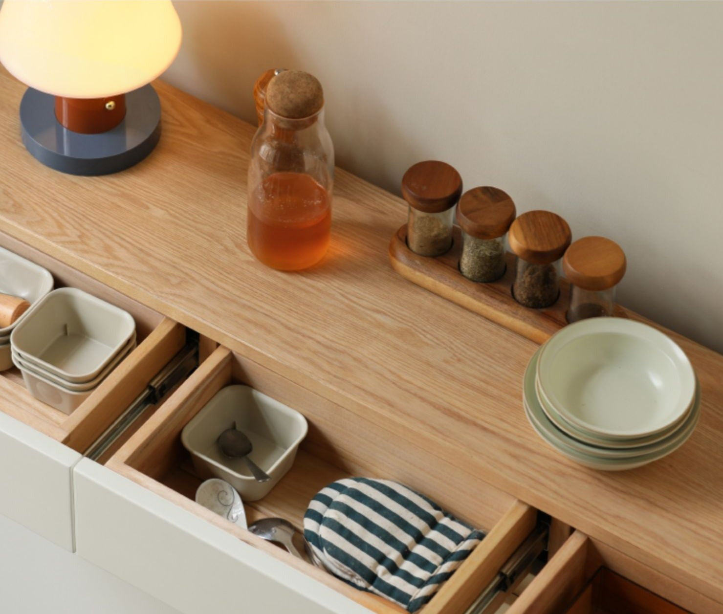 Oak Solid Wood Ultra-thin Sideboard