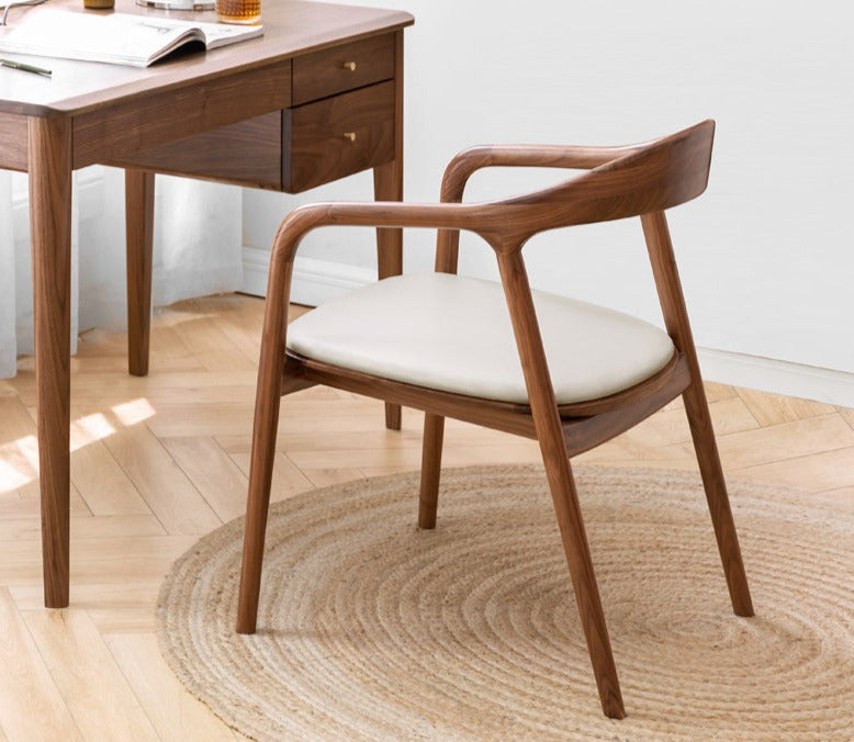 Black Walnut, Ash Solid Wood First Layer Cowhide Horn Chair