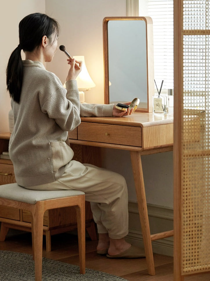 Oak Solid Wood Telescopic Dressing Table Cabinet.