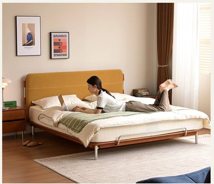 Poplar Solid Wood Soft Back Fabric Chenille Bed Bauhaus Style