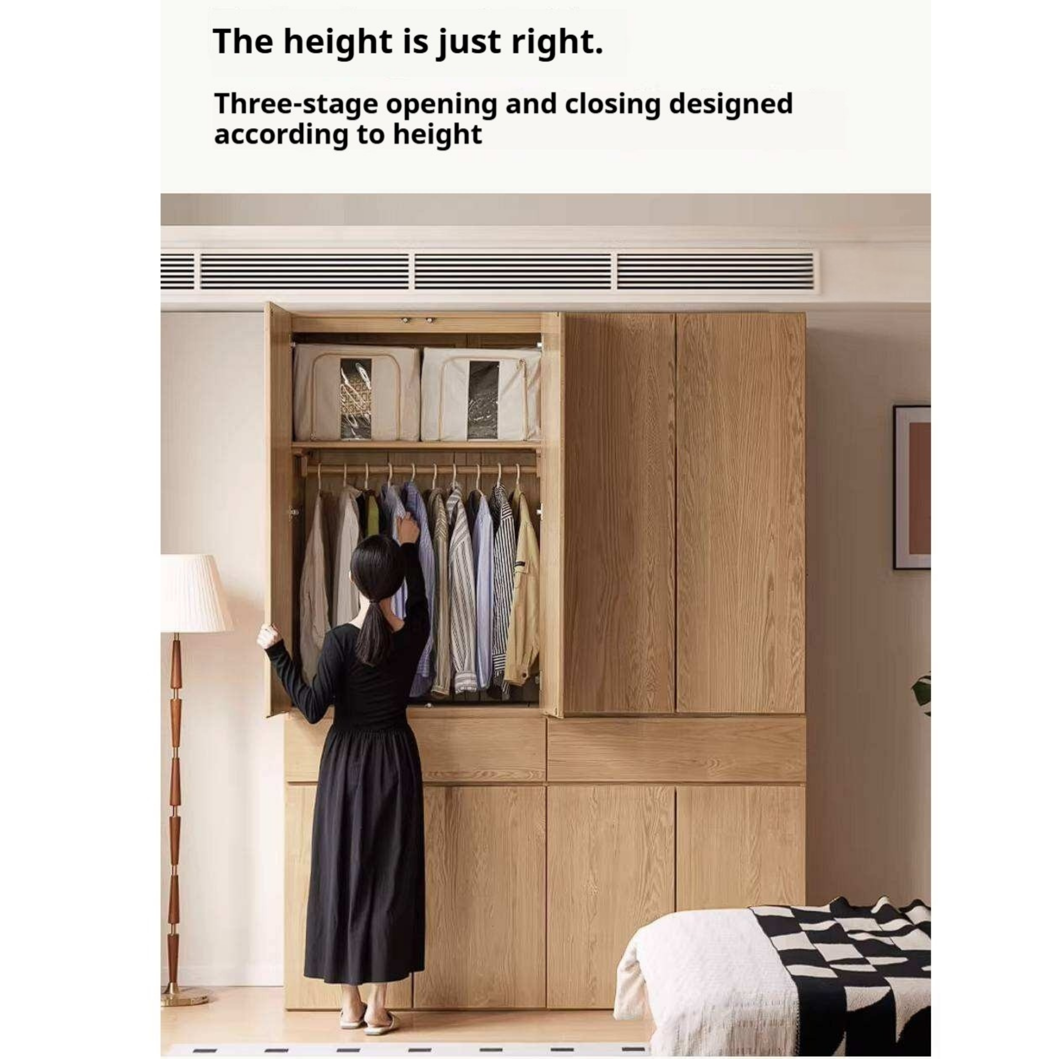 Oak Solid Wood Double Door Wardrobe with pull-out storage drawers Design
