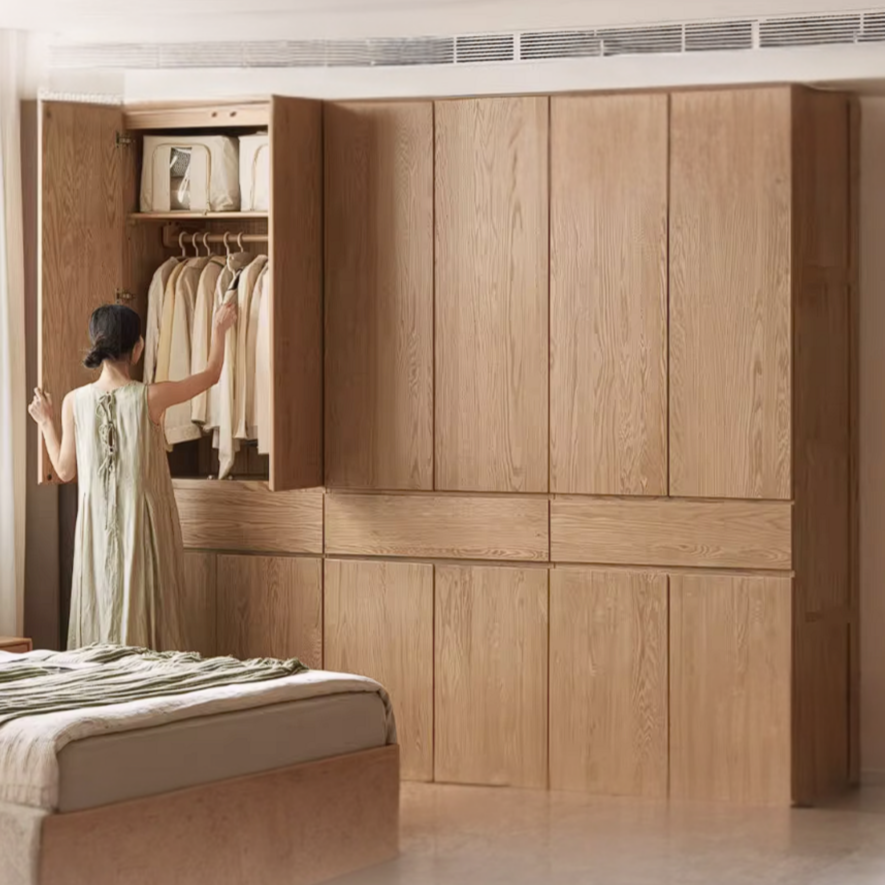 Oak Solid Wood Double Door Wardrobe with pull-out storage drawers Design