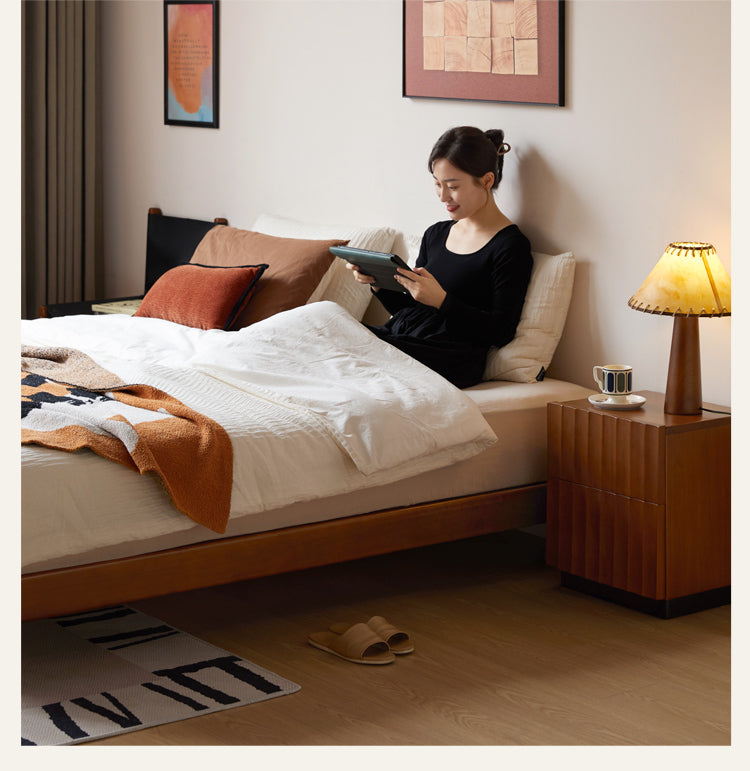Poplar Solid Wood Platform Bed, Headboard-Free Bed