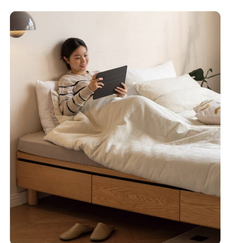 Oak Solid Wood Platform Bed — Headboard-Free, Drawer Storage, Simple Pull-Out Design