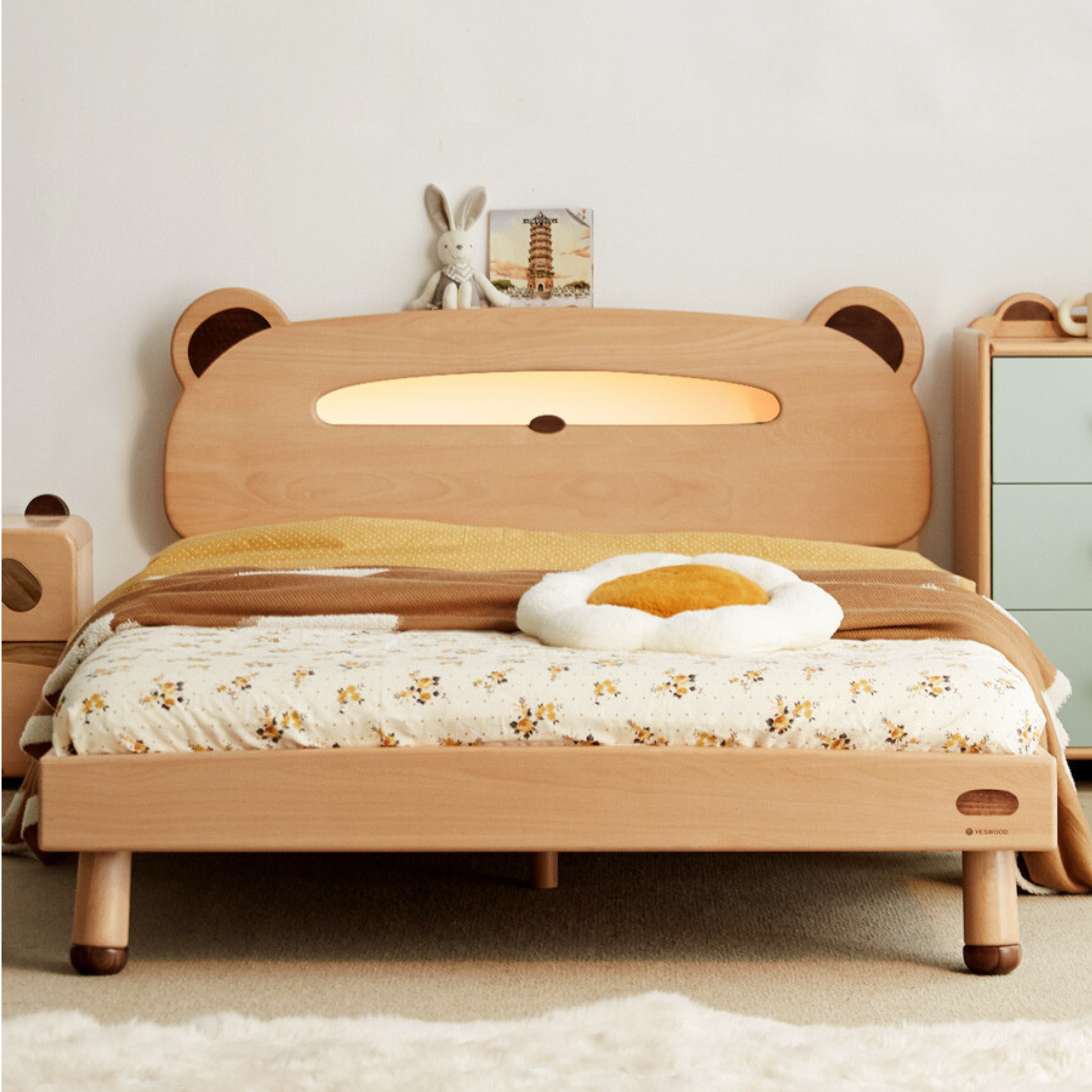 Oak solid wood children's bed with light<