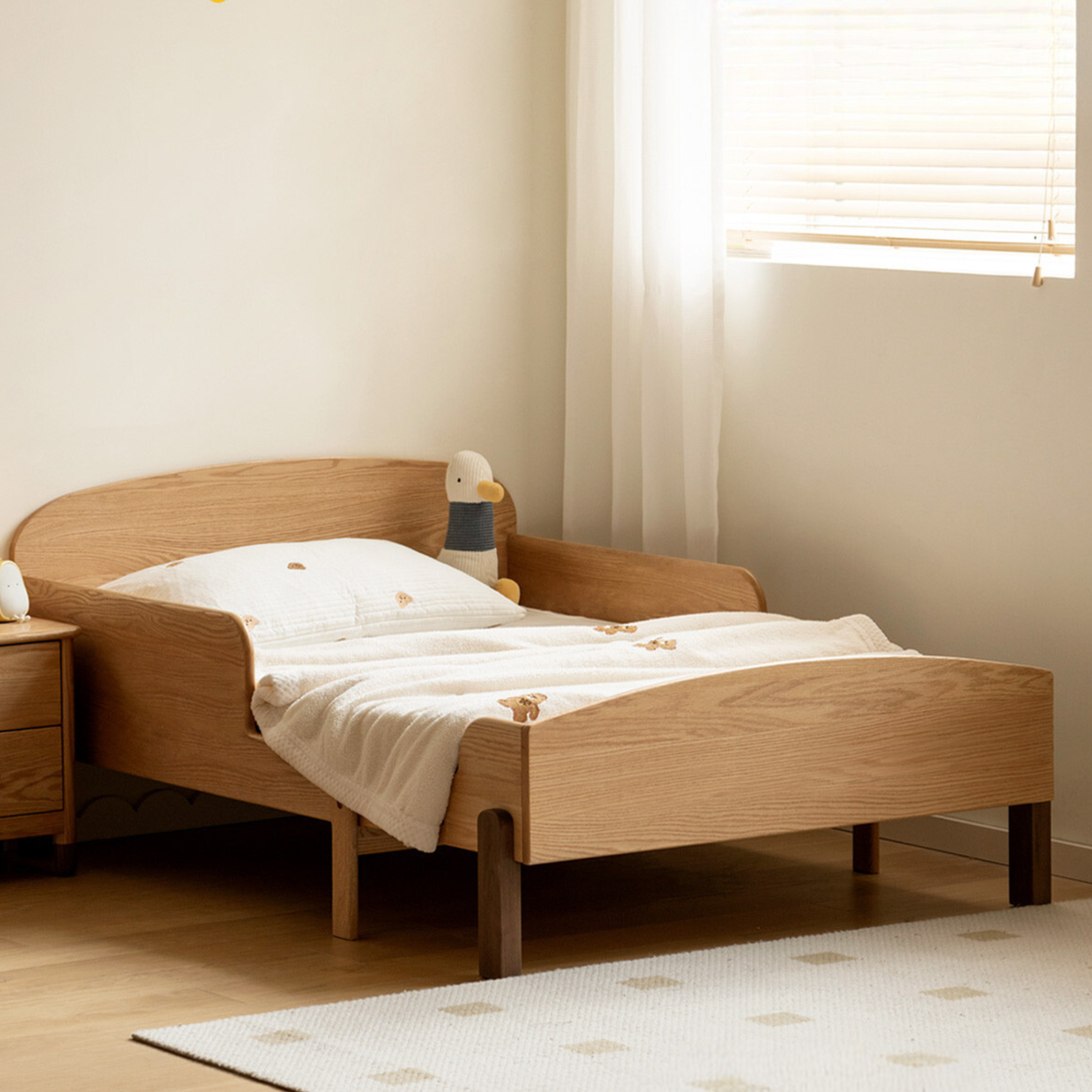 Oak, Beech solid wood Telescopic Toddler Bed from 57 in (145 cm) to 80.7 in (205 cm)<