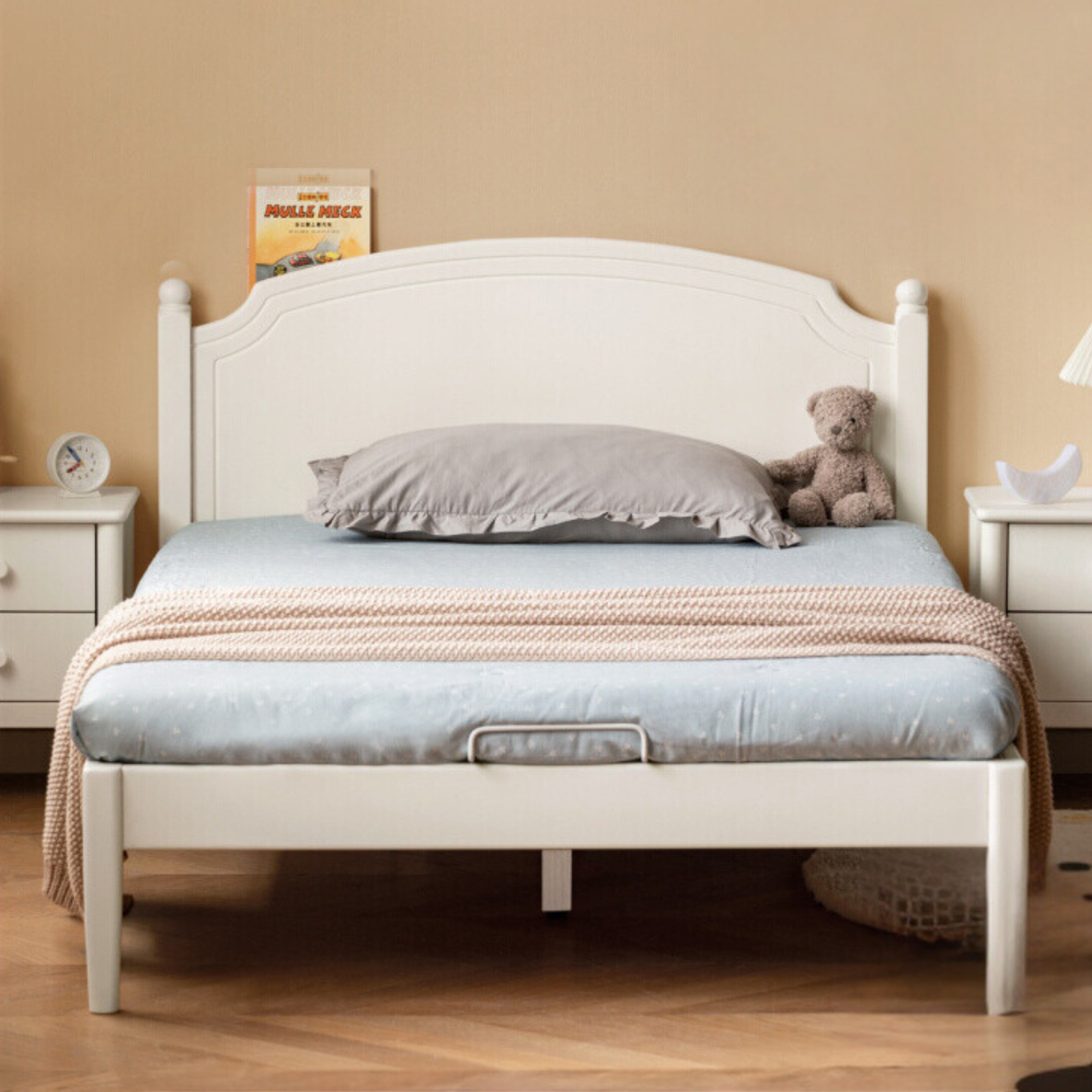 Rubber Wood  Children's Bed American Cream Style.