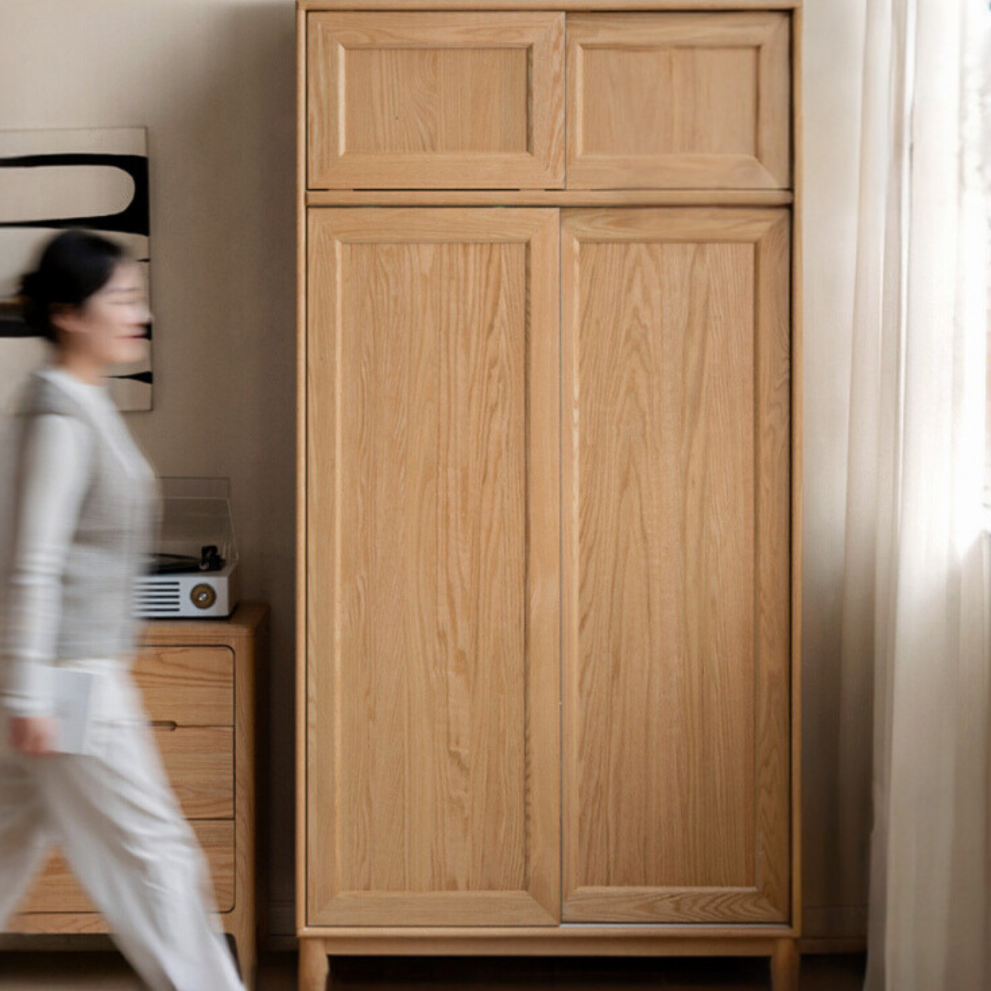 Oak Solid Wood Sliding Door Wardrobe