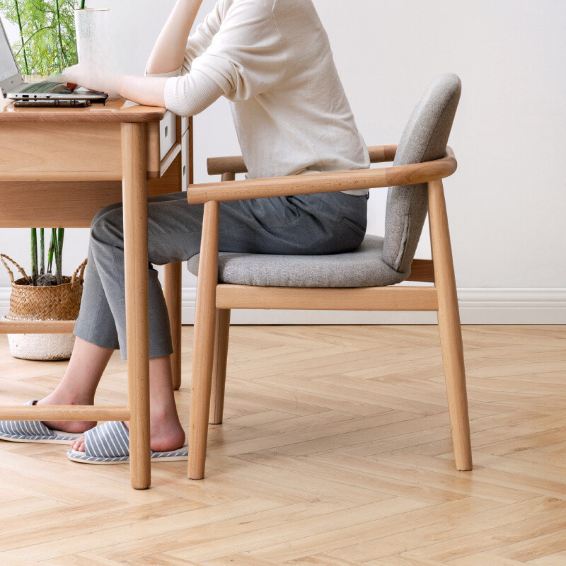 Beech solid wood armchair Nordic)