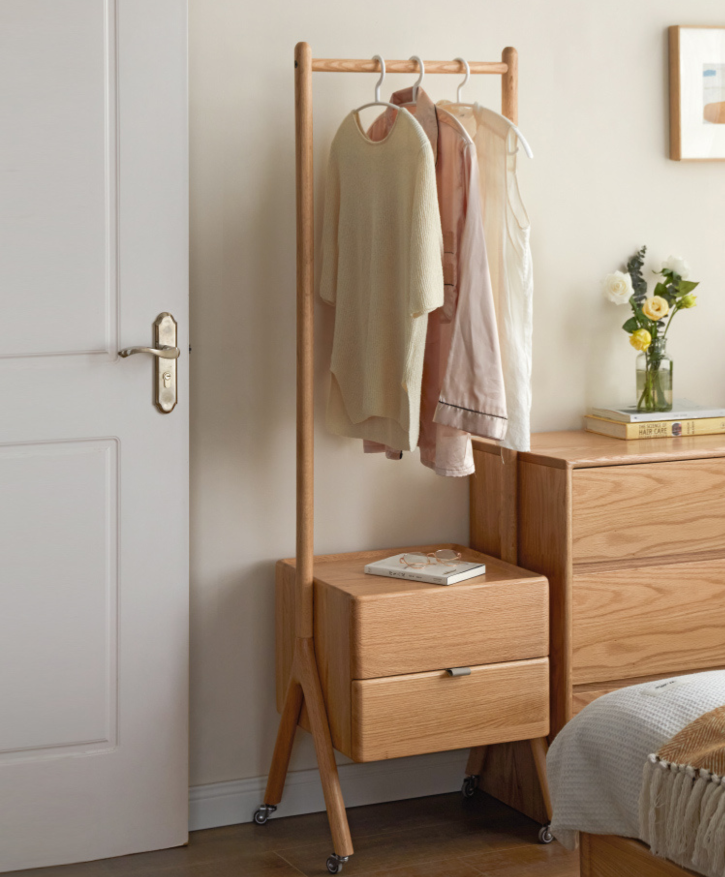 Oak Solid Wood Multifunctional hanger.