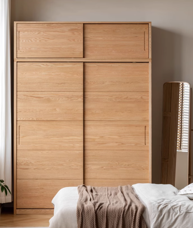 Oak Solid Wood Sliding Door Wardrobe